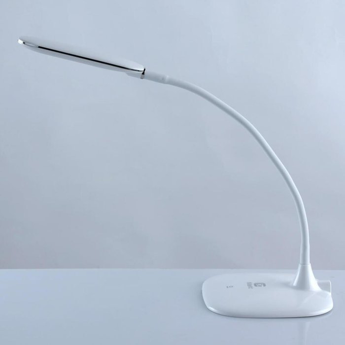 Настольная лампа Ракурс белого цвета - купить Рабочие лампы по цене 5100.0