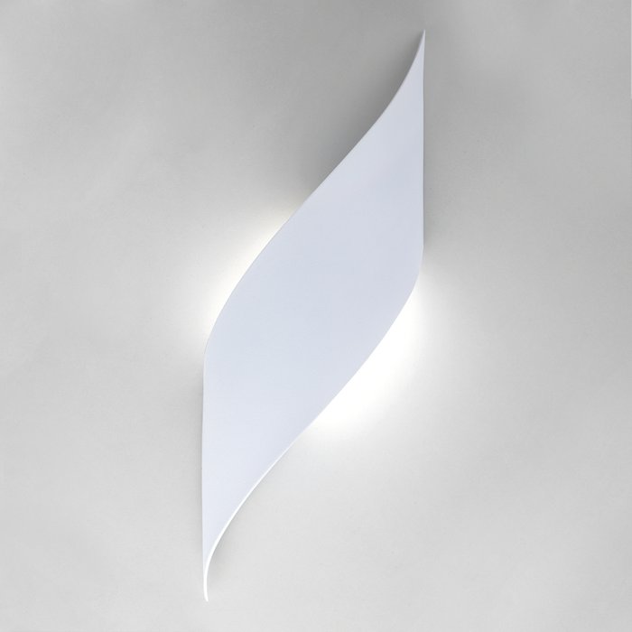 Настенный светодиодный светильник Elegant Led белого цвета - купить Бра и настенные светильники по цене 4230.0