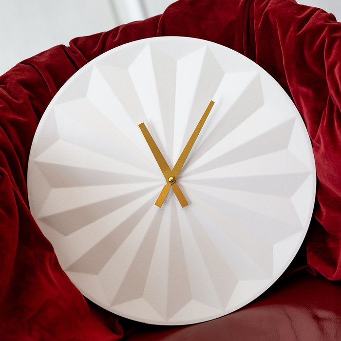 Часы настенные Клаус белого цвета - купить Часы по цене 5500.0