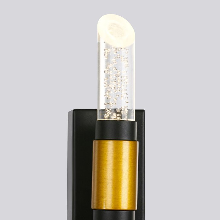 Настенный светильник на металлической арматуре черного цвета - лучшие Бра и настенные светильники в INMYROOM