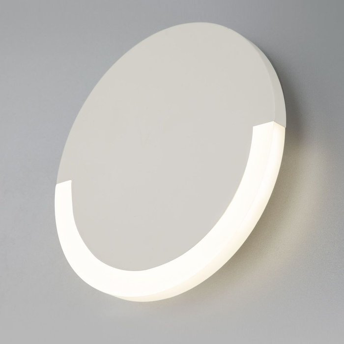 Настенный светодиодный светильник 40147/1 LED белый Radiant - купить Бра и настенные светильники по цене 2840.0