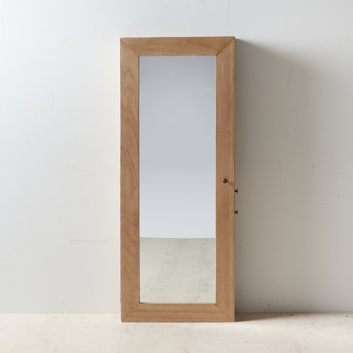 Зеркало настенное-шкаф с двумя выдвижными ящиками  - купить Настенные зеркала по цене 83340.0