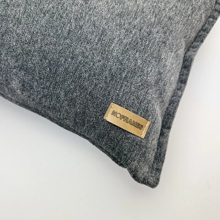 Декоративная подушка Inspiration Plain 30x50 темно-серого цвета - купить Декоративные подушки по цене 1650.0