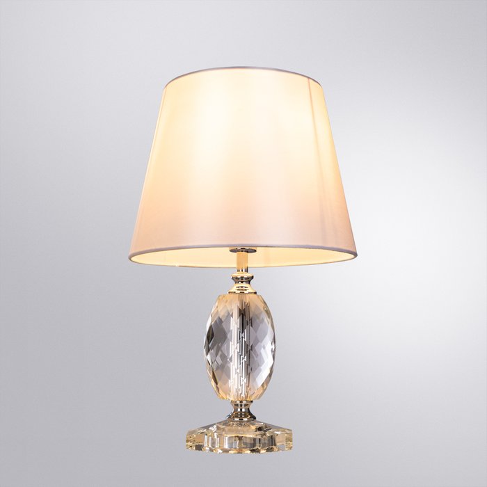 Настольная лампа Azalia с белым абажуром - купить Настольные лампы по цене 9990.0