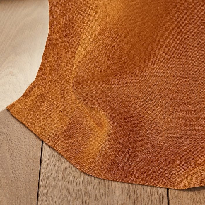 Штора затемняющая из стираного льна с кожаными шлевками Private 140x260 коричневого цвета - лучшие Шторы в INMYROOM