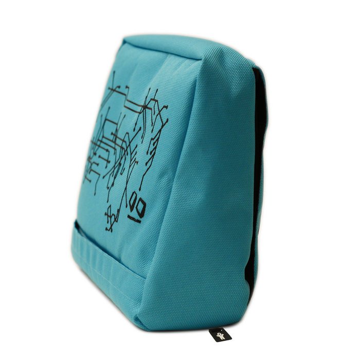 Подушка-подставка с карманом для планшета hitech голубая-черная - лучшие Декоративные подушки в INMYROOM