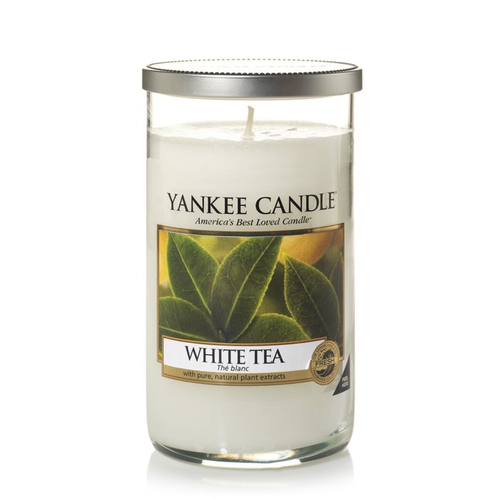 Ароматическая свеча Yankee Candle White tea / Белый чай