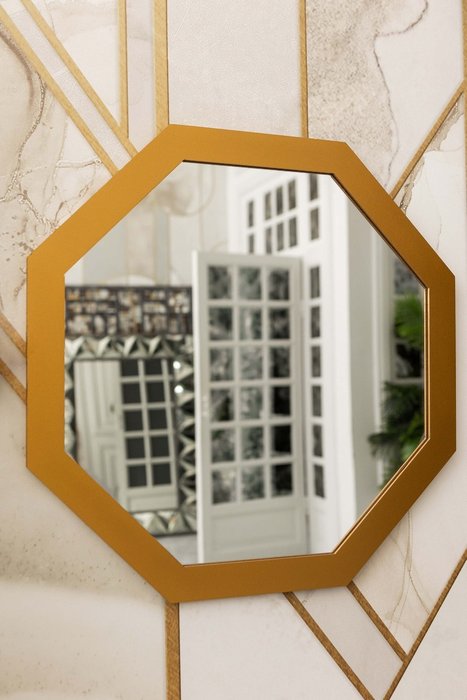 Зеркало настенное Vidas в раме золотого цвета - купить Настенные зеркала по цене 19000.0