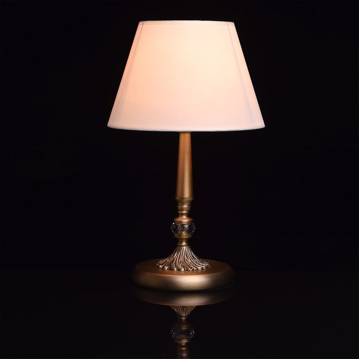Настольная лампа Аврора с белым абажуром - купить Настольные лампы по цене 15350.0