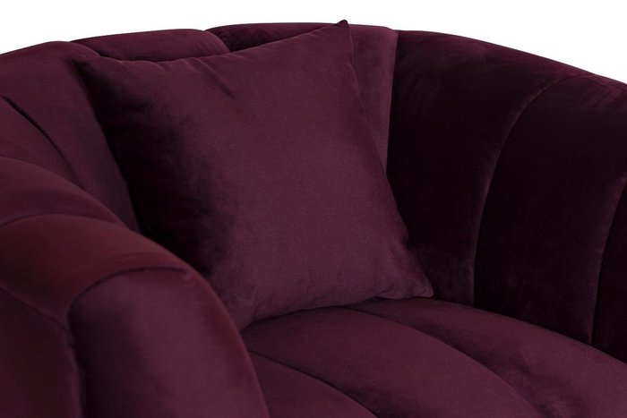 Кресло в обивке из велюра с подушкой темно-фиолетового цвета  - лучшие Интерьерные кресла в INMYROOM