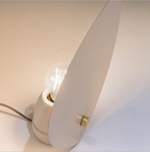 Настольная лампа Accas из металла и бетона - лучшие Настольные лампы в INMYROOM