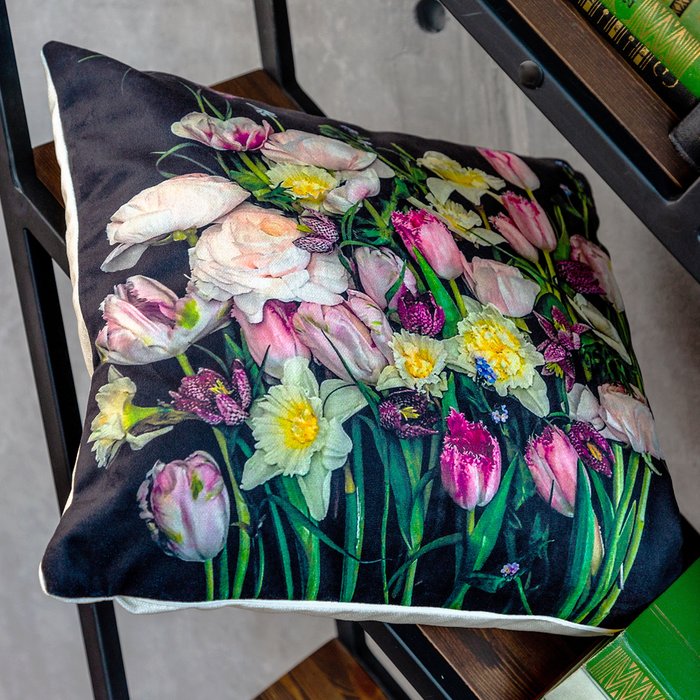 Декоративная подушка Polignac Rose с чехлом из полиэстера - купить Декоративные подушки по цене 2000.0