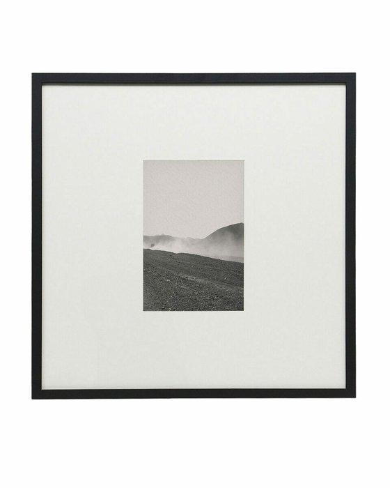 Интерьерный постер Dusty Roads 70х70 серо-черного цвета - купить Принты по цене 14900.0 Интерьерный постер Dusty Roads 70х70 серо-черного цвета - купить Принты по цене 14900.0