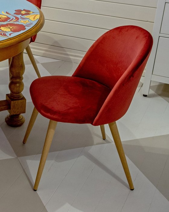 Стул Лион красного цвета - лучшие Обеденные стулья в INMYROOM