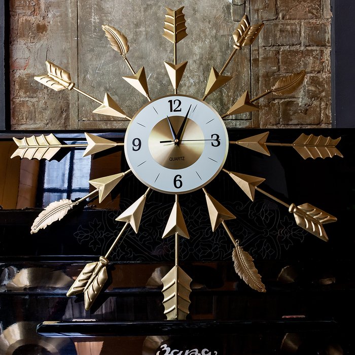 Часы настенные Амори золотого цвета - лучшие Часы в INMYROOM