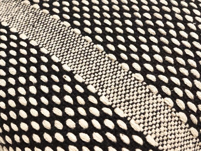 Чехол на подушку Zealand 45х45 черно-бежевого цвета - лучшие Чехлы для подушек в INMYROOM