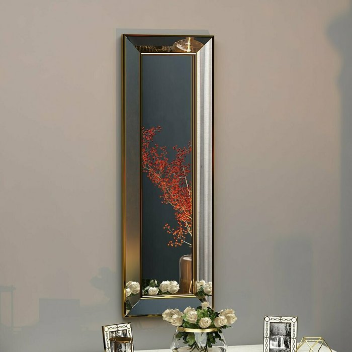 Настенное зеркало Decor 30х90 золотого цвета - лучшие Настенные зеркала в INMYROOM