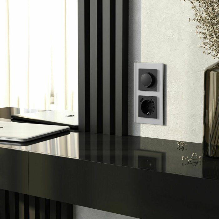 Рамка из стекла на 2 поста Senso серебряный soft-touch W0023106 - купить Розетки по цене 3500.0