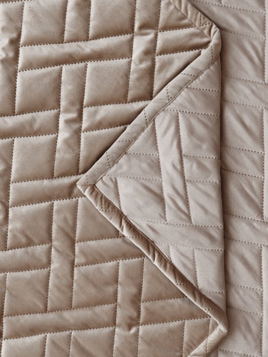 Покрывало Mono Adria 135x230 темно-бежевого цвета  - купить Покрывала по цене 2340.0