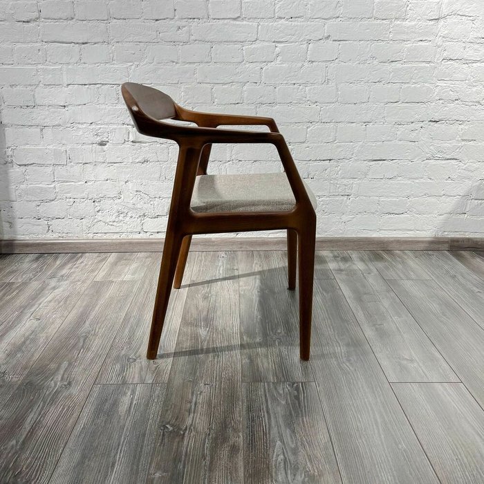 Стул Саппоро коричневого цвета - лучшие Обеденные стулья в INMYROOM
