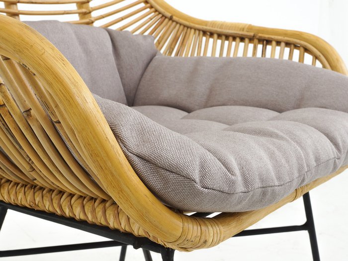 Кресло Kubu из натурального ротанга с металлическими ножками - купить Садовые кресла по цене 10900.0