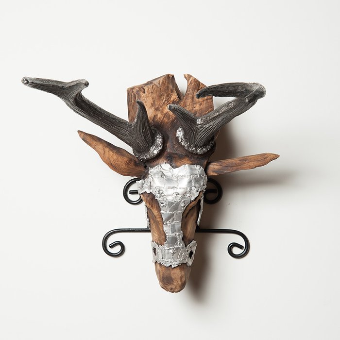 Декоративный маскарон Deer-S из массива тика - купить Декор стен по цене 38760.0