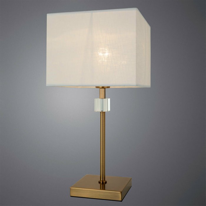 Настольная лампа North с белым абажуром - купить Настольные лампы по цене 7990.0