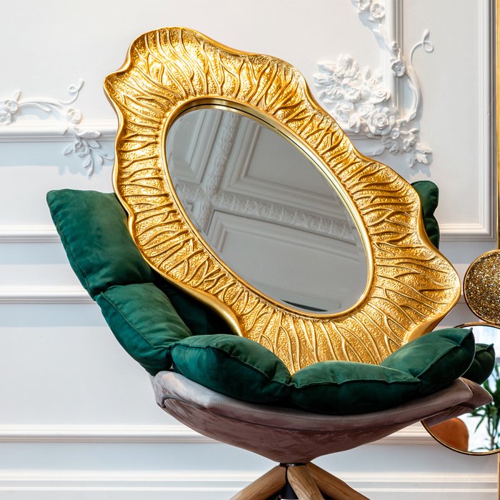 Настенное зеркало Гауди золотого цвета - лучшие Настенные зеркала в INMYROOM