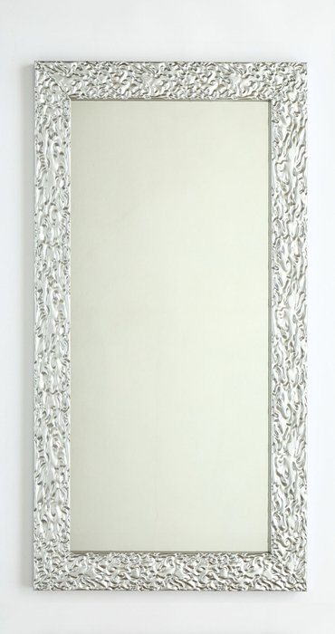 Настенное зеркало Futurum в раме серебряного цвета