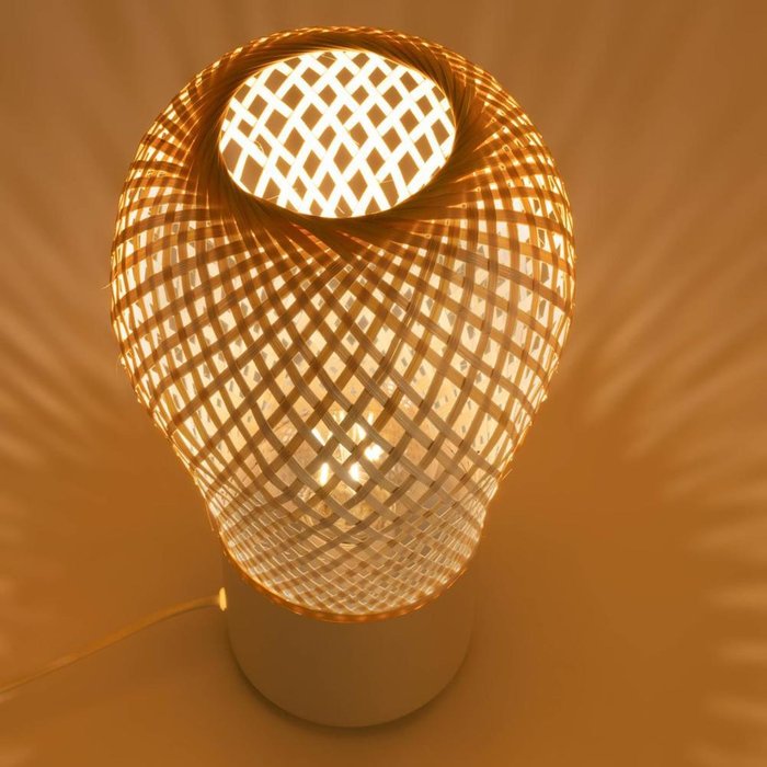 Настольная лампа Derora с плафоном из бамбука - лучшие Настольные лампы в INMYROOM