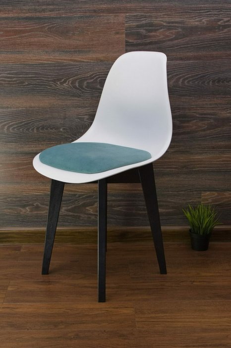 Стул Сашш бело-бирюзового цвета - лучшие Обеденные стулья в INMYROOM