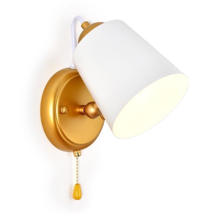 Настенный светильник Traditional белого цвета