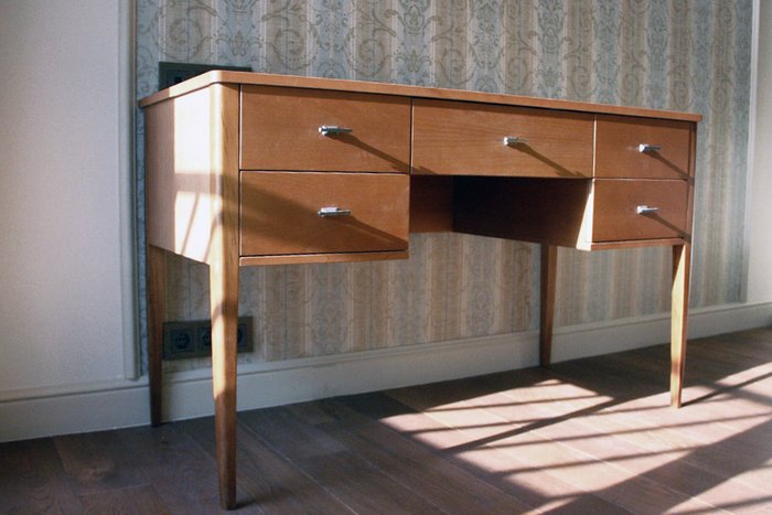Кабинетный стол Парижский шик коричневого цвета - купить Письменные столы по цене 77957.0