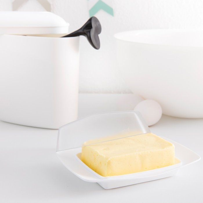 Маслёнка Rio белого цвета - лучшие Емкости для хранения в INMYROOM