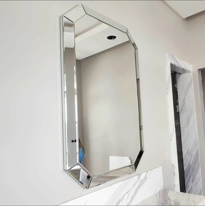 Настенное зеркало Lorenze 110x170 с фацетом - лучшие Настенные зеркала в INMYROOM