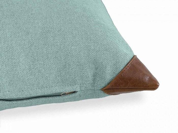 Подушка Chesterfield 60х60 бирюзового цвета - лучшие Декоративные подушки в INMYROOM