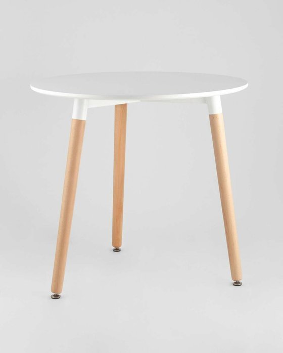 Стол белого цвета на деревянных ножках - купить Обеденные столы по цене 12990.0