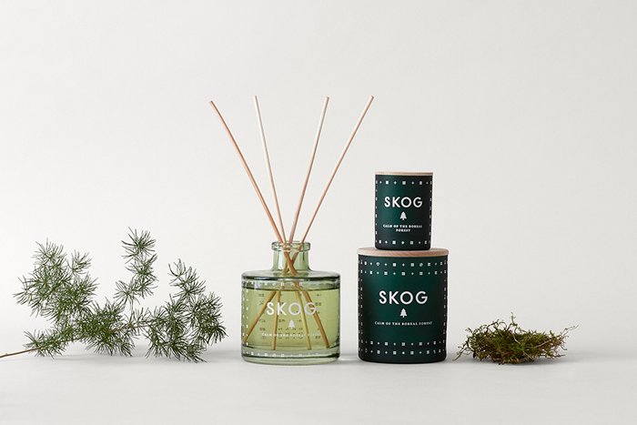 Свеча ароматическая Skog темно-зеленого цвета с крышкой  - купить Свечи по цене 1390.0