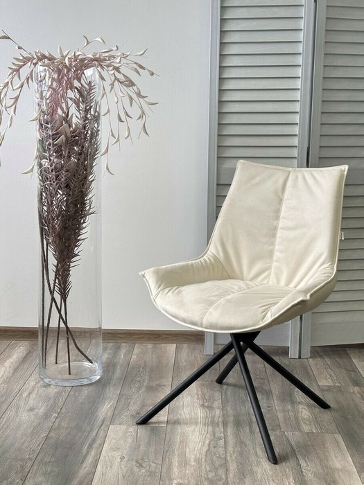 Стул Осло Atmocfera молочного цвета - лучшие Обеденные стулья в INMYROOM