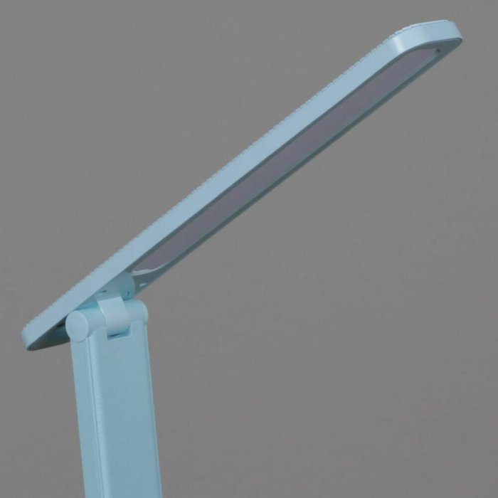 Настольная лампа 00010-0.7-01D blue (пластик, цвет голубой) - купить Рабочие лампы по цене 1240.0