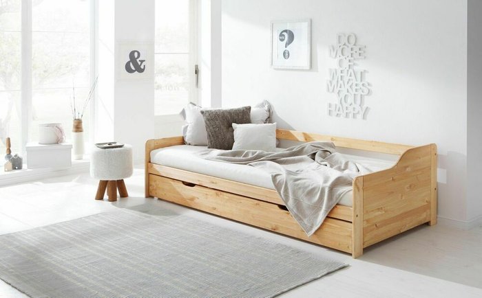 Кровать-тахта с ящиком из массива сосны Тим 90х200 бежевого цвета - купить Одноярусные кроватки по цене 26800.0