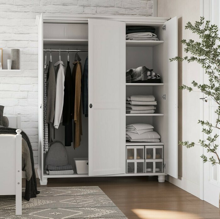 Шкаф трёхдверный Кантри белого цвета - лучшие Шкафы распашные в INMYROOM