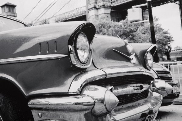 Постер с паспарту в раме "Vintage car parked by city bridge" - купить Принты по цене 17202