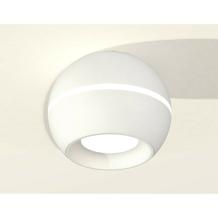 Светильник точечный Ambrella Techno Spot XS1101001 - купить Накладные споты по цене 6958.0