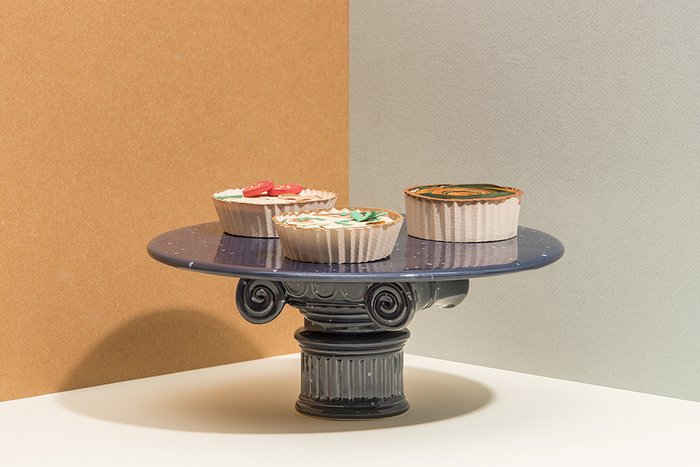 Подставка-столик керамическая Cestia Column синего цвета - купить Аксессуары для кухни по цене 2990.0