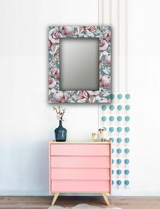 Настенное зеркало Розы 50х65 розового цвета - лучшие Настенные зеркала в INMYROOM