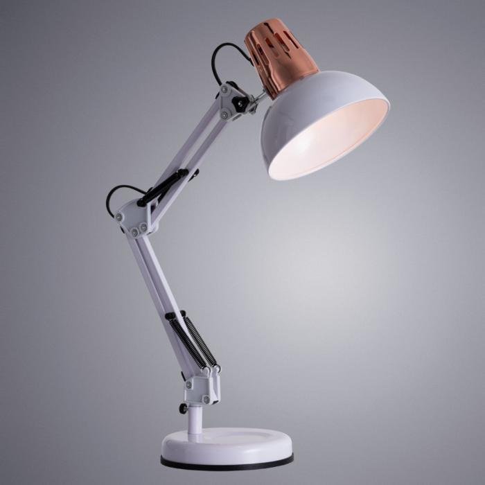 Настольная лампа Luxo белого цвета - купить Рабочие лампы по цене 2190.0