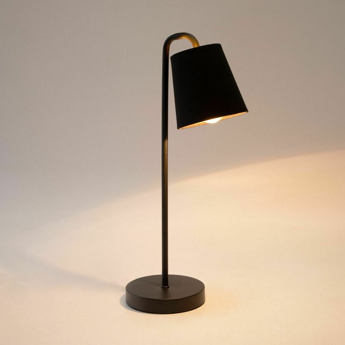 Настольная лампа Montero черного цвета - купить Настольные лампы по цене 5870.0
