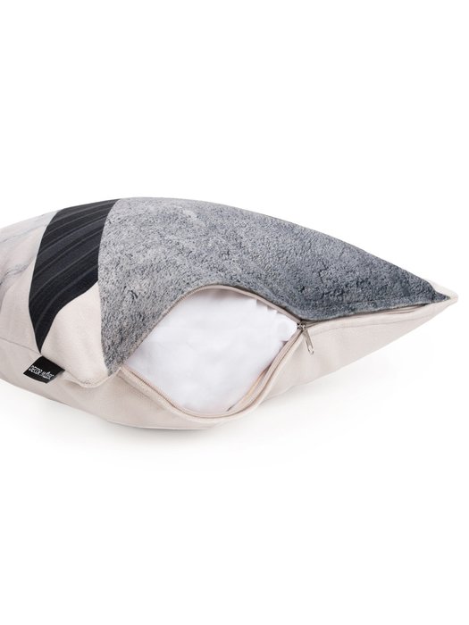 Декоративная подушка Bias 45x45 - лучшие Декоративные подушки в INMYROOM