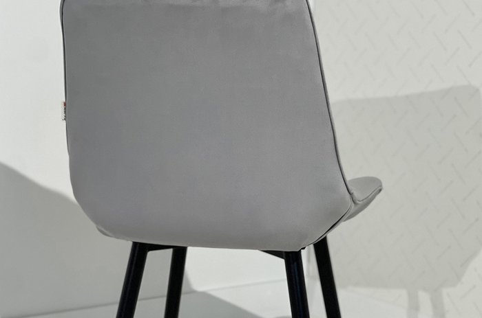 Стул Монти серого цвета с черными ножками - лучшие Обеденные стулья в INMYROOM